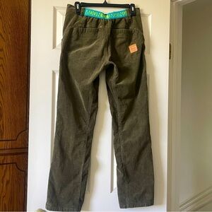 Moon Climbing Corduroy Pants Men Size XS Straight Leg Olive Color